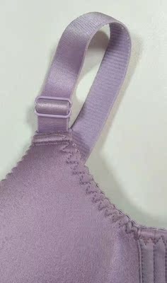 非常满意，很漂亮，杯型贴合度很好，大小合适，料子穿上也很舒服，做工精细，不会勒，内衣面料柔软，穿上舒适度高，一点也不硬，穿上不扎肉，厚度适中，穿上透气性好，内衣扣子质量也很好，穿上不会磨皮肤。穿上后效果也很好，有型，侧比比较高，收副乳效果很好。可以收多余脂肪。有塑形效果，肩带长短合适，无痕的比较好配衣服，物流很给力，两天就收到货了。喜欢的可以买，推荐这家哦。