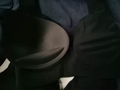 碗杯是可以拆开的，穿着也还行，布料很舒服，好