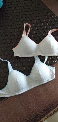 胸罩纯棉的适合中学生穿！颜色小孩也挺喜喜欢！大小刚好！下次就这里买了！