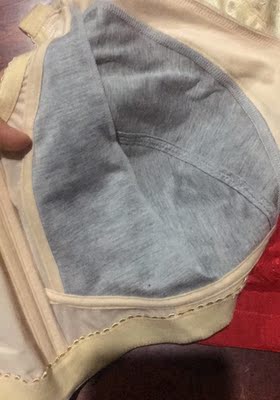 大胸如我自从生娃后一直买不到合适内衣，3年邂逅就只认他们家内衣，不离不弃，穿上显胸小关键还舒服，不像其他带钢圈内衣穿着胸疼，特别适合乳腺增生人群穿着保证不痛