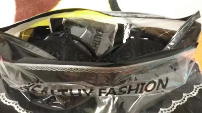 做工挺精细！穿上还算可以，舒服😊。也值了～