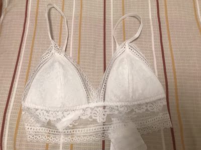 试穿了一下,感觉非常舒服!又入手了一件黑色,非常适合小胸的妹子,买到适合小胸的背心也是很不容易!开心到飞起! 试穿了一下,感觉非常舒服!又入手了一件黑色,非常适合小胸的妹子,买到适合小胸的背心也是很不容易!开心到飞起!