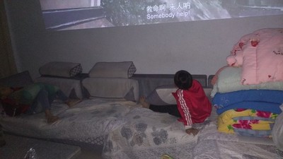 如何评价体验天猫魔屏S2和极米New Z4Air投影仪那个好，优缺点区别是，图文对比评测