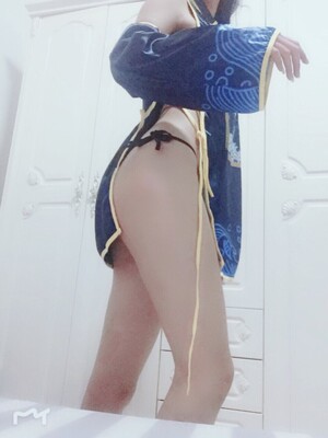 抓到一只小僵尸，还行吧（ps.乖女儿身材好～）