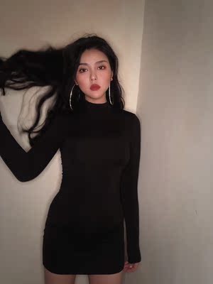 这是近期以来买的最显瘦的一件没有之一 意外的是炒鸡的保暖啊！真的太稀饭了 做打底外穿都炒鸡奶思 一百分