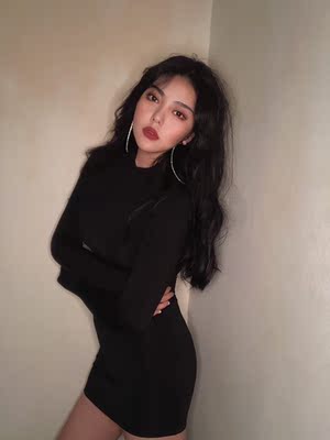 这是近期以来买的最显瘦的一件没有之一 意外的是炒鸡的保暖啊！真的太稀饭了 做打底外穿都炒鸡奶思 一百分