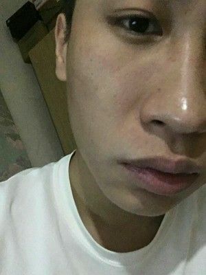 原本抱着试的态度买的，没有想到脱毛效果这么好，非常好用，脱得很干净。味道清香，不刺鼻，关键是脱得很干净，不刺激皮肤，脱完之后脸上摸上去很舒服~主要还是产品真得很好用。是正品的.非常干净！一点都不刺激皮肤，而且物流也很快，用过之后来评价的。