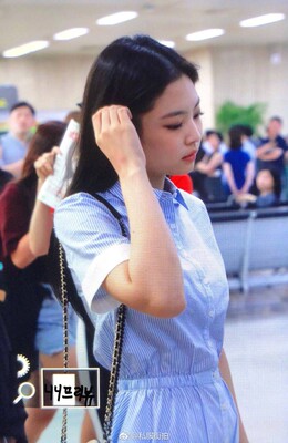 这是一个好评模板,不要看了下面都是废话。因为本仙女很懒不想每个宝贝都写好评所以才模仿网友的好评模板,但是这个宝贝不管是质量还是款式都是本仙女喜欢的如果不喜欢本仙女收到会很生气然后这个模板就会变成各种喋喋不体的吐槽,自然不会撒下这个好评给各位淘友一个参考。本宝贝还是极好的,来自一位懒省事的只爱购物不爱写评论只想换积分的仙女 这是一个好评模板,不要看了下面都是废话。因为本仙女很懒不想每个宝贝都写好评所以才模仿网友的好评模板,但是这个宝贝不管是质量还是款式都是本仙女喜欢的如果不喜欢本仙女收到会很生气然后这个模板就会变成各种喋喋不体的吐槽,自然不会撒下这个好评给各位淘友一个参考。本宝贝还是极好的,来自一位懒省事的只爱购物不爱写评论只想换积分的仙女