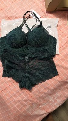 没有色差，质量超好(✪▽✪)值得入手，蕾丝手感很棒的呦！