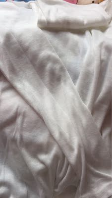 衣服很满意 领子也很舒服