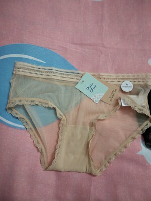 质量非常好,与卖家描述的完全一致,非常满意,真的很喜欢,完全超出期望值,发货速度非常快,包装非常仔细、严实,物流公司服务态度很好,运送速度很快,很满意的一次购物,是我想要的薄纱式的内内。 质量非常好,与卖家描述的完全一致,非常满意,真的很喜欢,完全超出期望值,发货速度非常快,包装非常仔细、严实,物流公司服务态度很好,运送速度很快,很满意的一次购物,是我想要的薄纱式的内内。