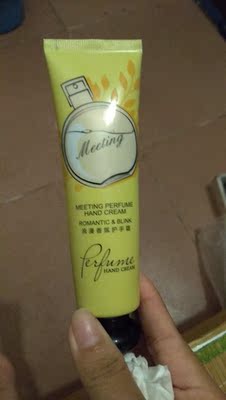 差评！！！发过来是一支这样的东西。。后来又补了    搞得没得用  又赶时间 所以那天补发快递到了 我又不在寄快递那边。。唉不知道他们怎样做事的。。。。网购那么久第一次遇到那种事。。。