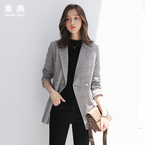 Plaid blazer female Korean version of the 2021 autumn new fashion temperament slim casual short womens small suit
