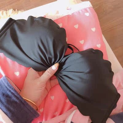 一直期待我的内衣快点来，终于来了哈哈哈，，还怕自己买大了穿不了没想到刚刚好，无钢圈的穿了非常舒服，也不会下垂，墙裂推荐.