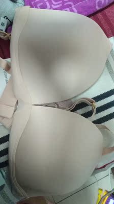 内衣真的很不错，一直买他家的，穿着很舒服，推荐