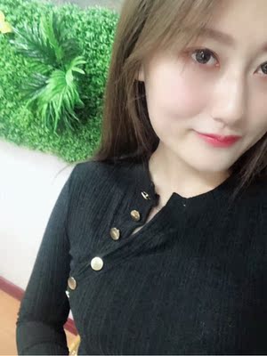 衣服收到了，质量没的说，很显瘦。