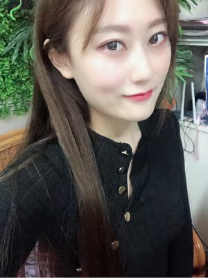 衣服收到了，质量没的说，很显瘦。