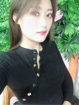 衣服收到了，质量没的说，很显瘦。