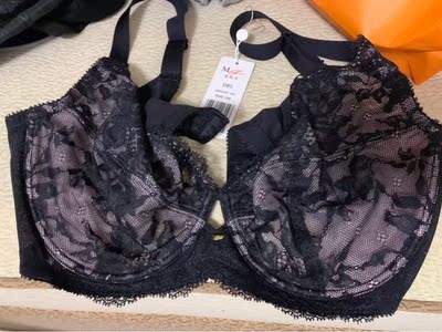 顺丰很快就到了，很透气，很舒服，老婆很喜欢