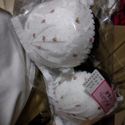 很好，完全是我想要的，不过有是钢圈的，不过很漂亮了