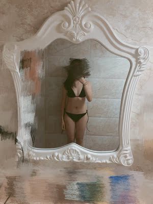 三围89 75 92，仅供参考。 卖家服务态度非常好，推荐的泳衣也很赞，喜欢。这款比较薄，效果偏自然，推荐对自己身材很自信的妹纸。