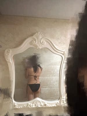 三围89 75 92，仅供参考。 卖家服务态度非常好，推荐的泳衣也很赞，喜欢。这款比较薄，效果偏自然，推荐对自己身材很自信的妹纸。