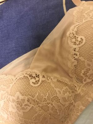 买了2件，很满意的一款内衣，是纯棉的，穿着特别舒服，遮挡效果好，很有型，是爱慕正品