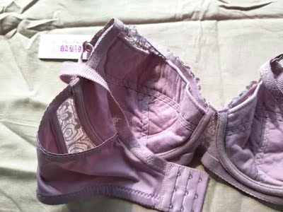 终于找到一个适合我的内衣了！大胸已经困扰我多年！这个内衣感觉穿着真有些显瘦的！赞还会买