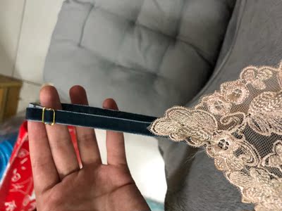 质量还不错，物流也快，没洗不知道会不会掉色，摸起来质感还行