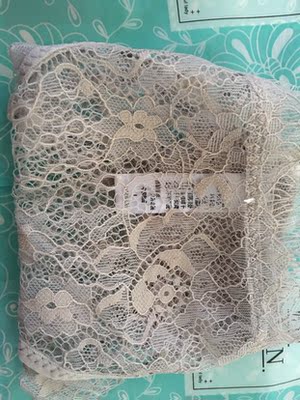 当初买的时候只是浏览图片,也没问客服多余的话,直接拍了,收到货后一看,真是物美价廉,质量很好,款式性感,小内内上的花纹镂空图案也好看,超喜欢内内边上睫毛感的小花边设计,图片实拍,喜欢的可以放心购买! 当初买的时候只是浏览图片,也没问客服多余的话,直接拍了,收到货后一看,真是物美价廉,质量很好,款式性感,小内内上的花纹镂空图案也好看,超喜欢内内边上睫毛感的小花边设计,图片实拍,喜欢的可以放心购买!