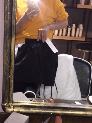 裙子真心喜欢，高显瘦，还会再来光顾的，已经介绍给同事。赞赞赞