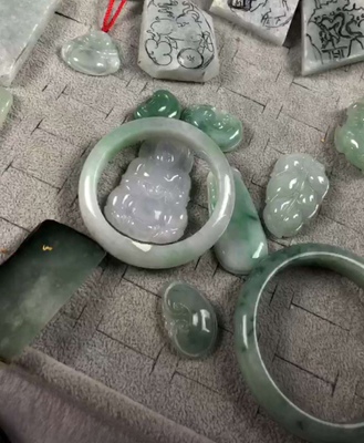 比之前的罗摄像头好多了  画质很高清细腻  显示纹路真实感很强  技术上第一次感觉生疏 第二次自己装没压力  总之很棒