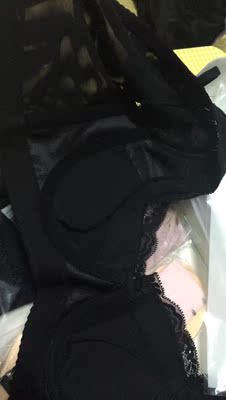 虽说上身照评价有20返现，但是我还是觉得隐私比20块钱重要决定不放上身照，穿起来效果挺好的，送了内裤和小配件，价位可以，值得买