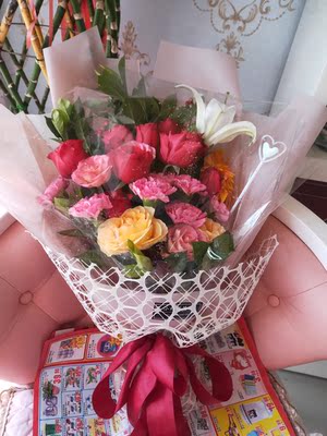 送给朋友的，非常喜欢，也很合身。质量也不错，挺显档次的，值得购买。