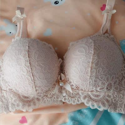 去年买过一次，这是第二回购，因为第一次来买穿得舒服，质量好价格公道所以这次继续支持，一如既往的好，聚拢效果明显，款式新颖时尚，最重要是穿得舒服，店家服务态度非常不错，发货快物流也很快