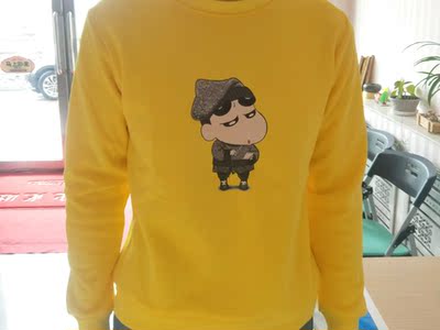 衣服质量还可以 客服态度一般 物流比蜗牛还慢