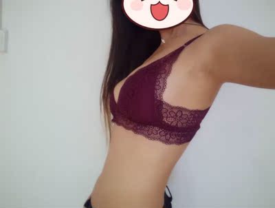 买一送一还送同款，质量比实体店200多还要好，以后就选你们家了，又实惠，质量又好，穿着很舒服