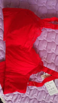 没有色差，颜色正，尺码标准，小胸福利，四排扣，好看，喜欢！必须好评！