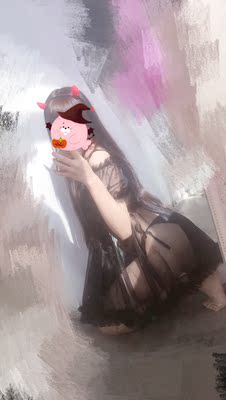 超好看的衣服~~~~透视有点色气的感觉~~料子也很舒服，向店家笔芯~~~~~