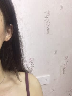 薄杯的,舒服,穿衣服好看哈哈哈!柔软。酒红色也好看,没色差哦! 薄杯的,舒服,穿衣服好看哈哈哈!柔软。酒红色也好看,没色差哦!