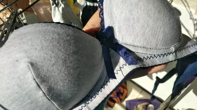 码数觉得没什么偏差,新买的刚穿总会有一点点不习惯要适应一下,布料是棉的,就是包装有些不好,就是不是私密的,我签单的时候上面就写了买的是什么,给我快递的小哥哥还看了半天,真空包装也不是很鼓,被人家捏了半天很是尴尬,除了这个,质量还是不错的 码数觉得没什么偏差,新买的刚穿总会有一点点不习惯要适应一下,布料是棉的,就是包装有些不好,就是不是私密的,我签单的时候上面就写了买的是什么,给我快递的小哥哥还看了半天,真空包装也不是很鼓,被人家捏了半天很是尴尬,除了这个,质量还是不错的