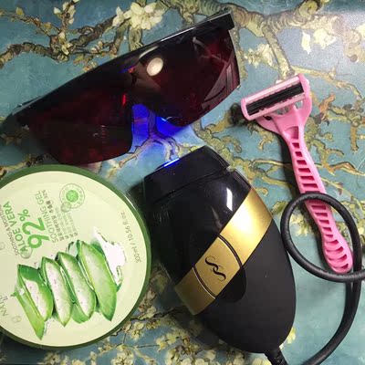 小仙女怎么能有胡子呢？？？哈哈～有了SS神器再也不用出去做脱毛啦～自己biubiubiu几下就ok～送的护目镜 刮刀和芦荟胶也是很贴心了～奶思～客服可以说是非常有耐心了～