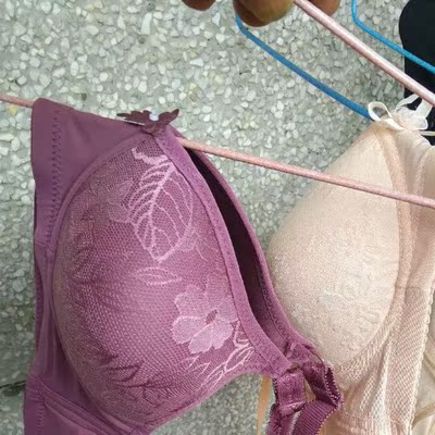 内衣很快就收到了   质量不错  是我想要的