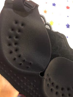 宝贝收到，质量非常好，穿着也很合适很舒服，手感也很好，款式也很漂亮，我很喜欢，非常满意