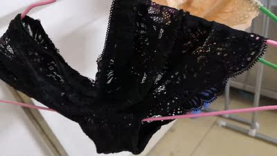 每条单独包装，很是高大气的，非常的小性感哦，收到先是清洗了凉起来了，好穿再追评，再光顾店家