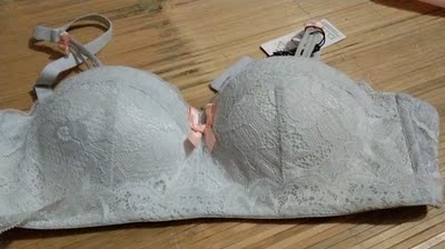 宝贝跟描述一样，挺好穿的，很好看。