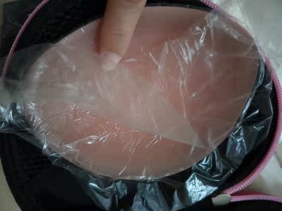 真的很好很好用，柔软舒服，粘性强，美美哒，还送了很薄的发贴。