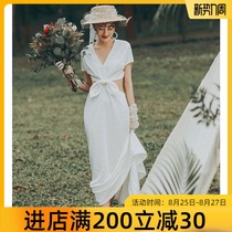 Satin v-neck halter French light wedding dress simple and thin summer travel shooting 2020 new bride welcome dress female