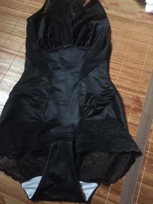 塑身衣收到了，质量很好，洗的不变形很满意。