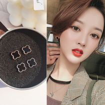 Four-leaf clover stud female sterling silver simple earrings 2020 New Tide ear clip advanced cold wind small earrings